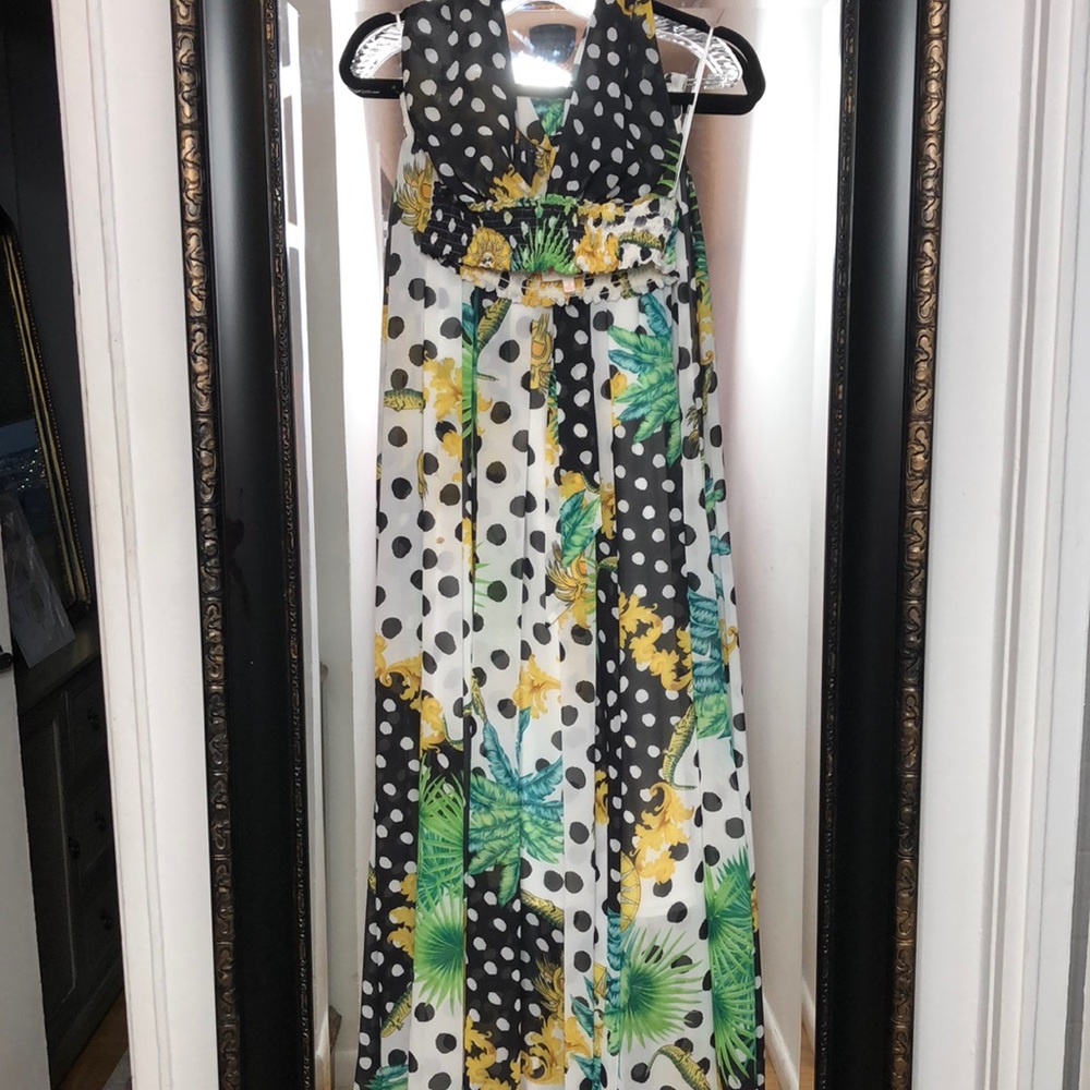 L’Atiste crop top and high waisted tropical skirt set.